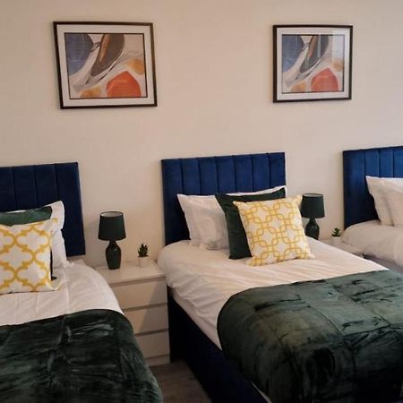 1 Bedroom Apartment - Flitwick - Contractor Friendly - Tourist Ready - Full Kitchen - Wifi - Smart Tv - Sofa Bed - Free Parking - Ideal For Short Or Long Stays Buitenkant foto